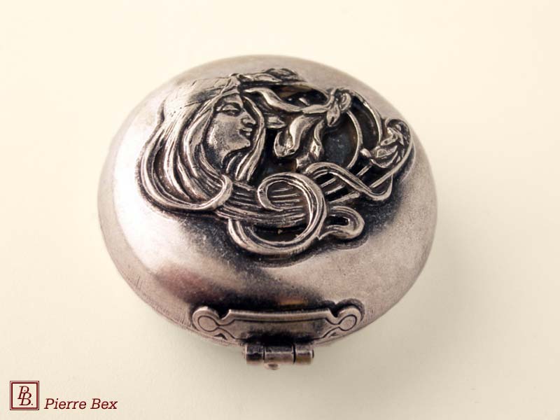 Pierre-Bex Art-Nouveau pillbox lady 42149-03