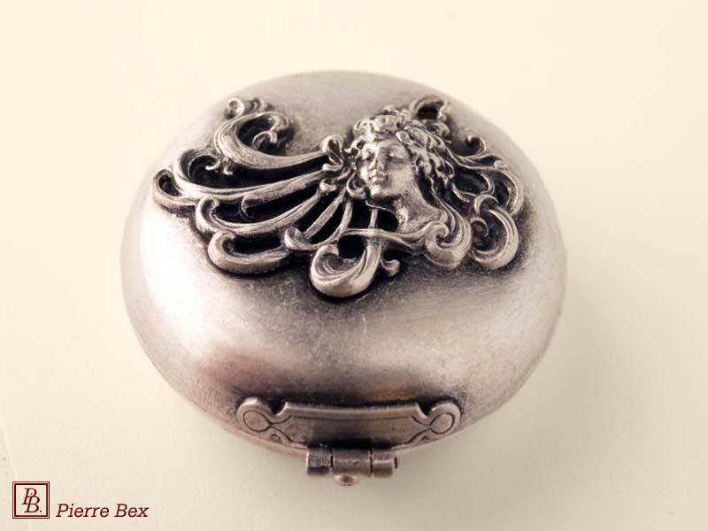 Pierre-Bex Art-Nouveau pillbox lady 42149-10